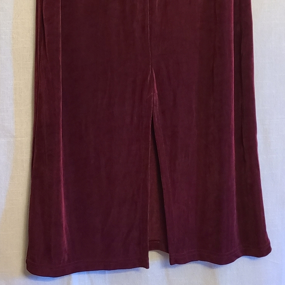 Burgundy Deep Red Vintage 90s Y2K Whimsigoth Textured Maxi Skirt - Picture 2 of 4